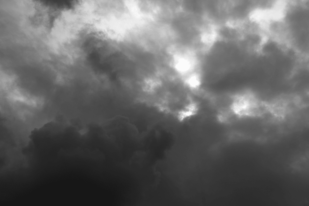 diferencia entre oscuro y tenebroso